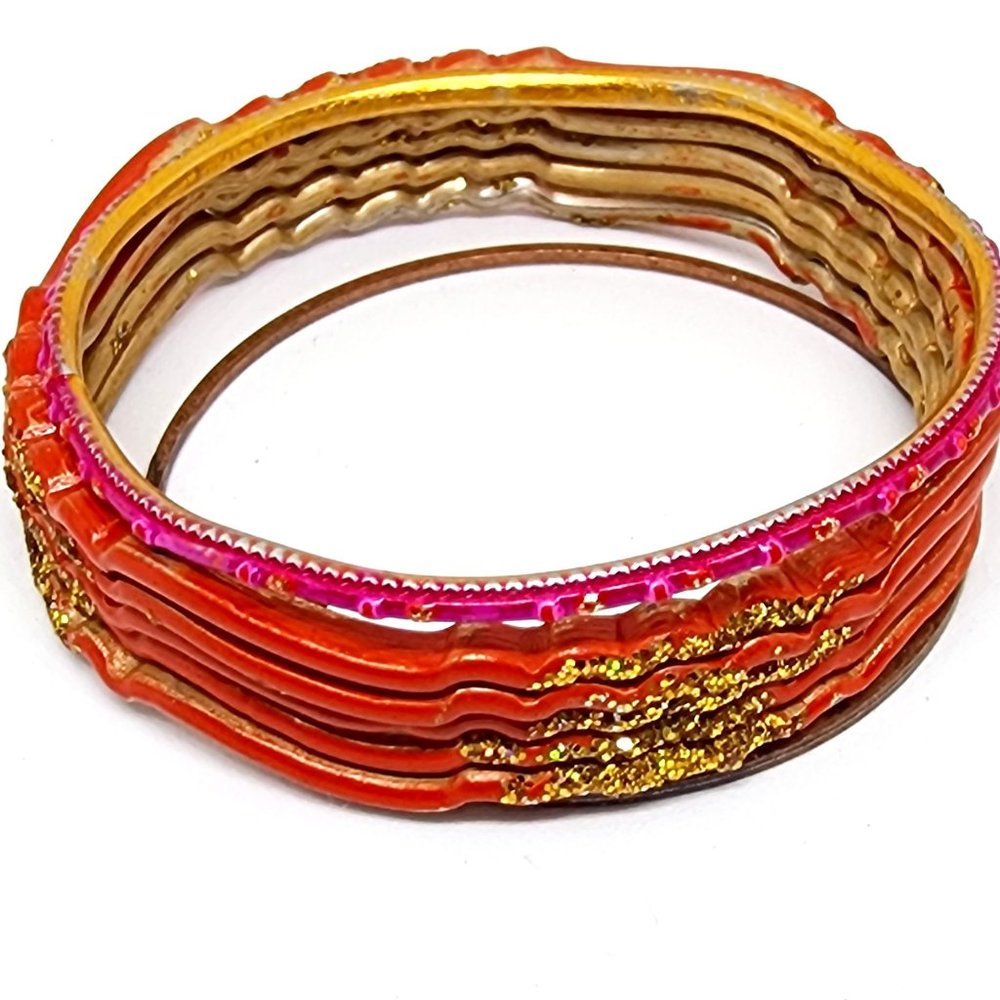 7 x Small Metal Bangle Bracelets: 5 x Orange Gold, 1 x Pink 1 x Copper